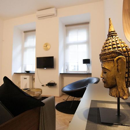 Real Delux Apartment Next To Gozsdu & Synagogue ブダペスト エクステリア 写真
