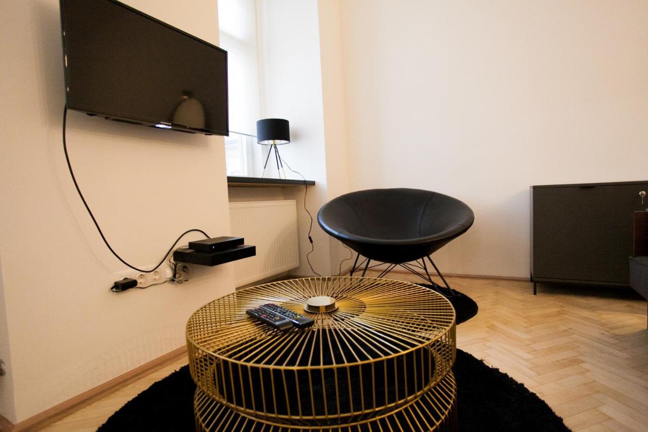 Real Delux Apartment Next To Gozsdu & Synagogue ブダペスト エクステリア 写真