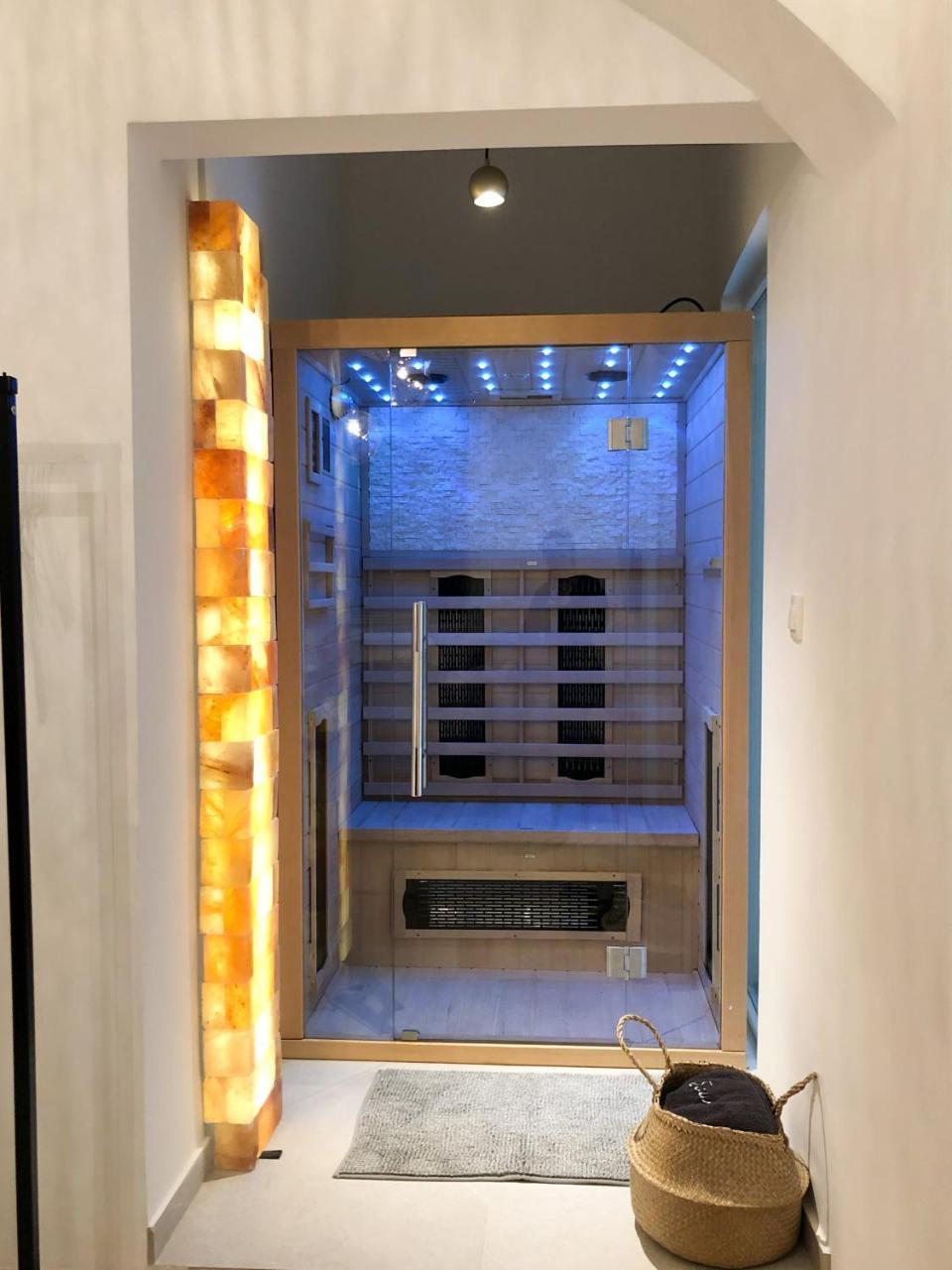 Real Delux Apartment Next To Gozsdu & Synagogue ブダペスト エクステリア 写真