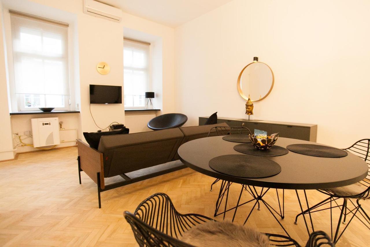 Real Delux Apartment Next To Gozsdu & Synagogue ブダペスト エクステリア 写真