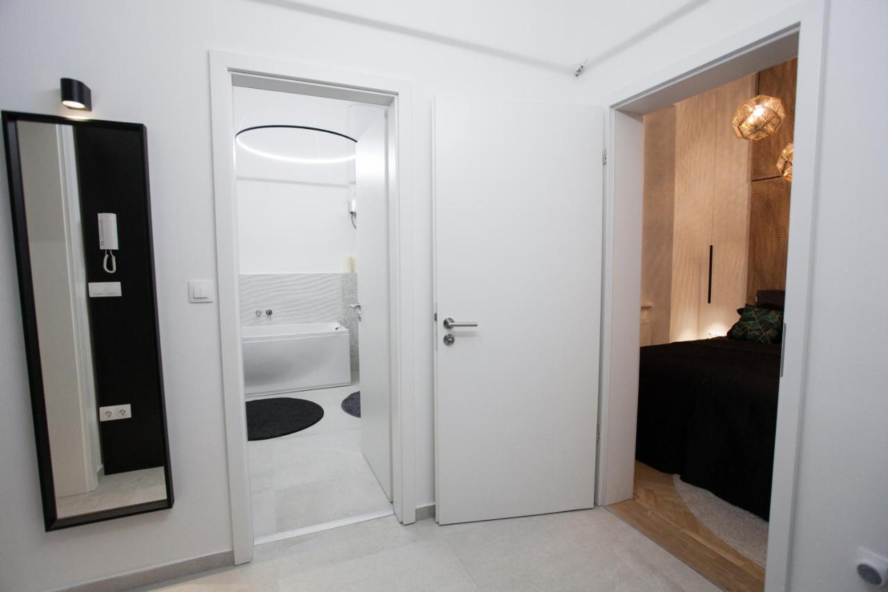 Real Delux Apartment Next To Gozsdu & Synagogue ブダペスト エクステリア 写真